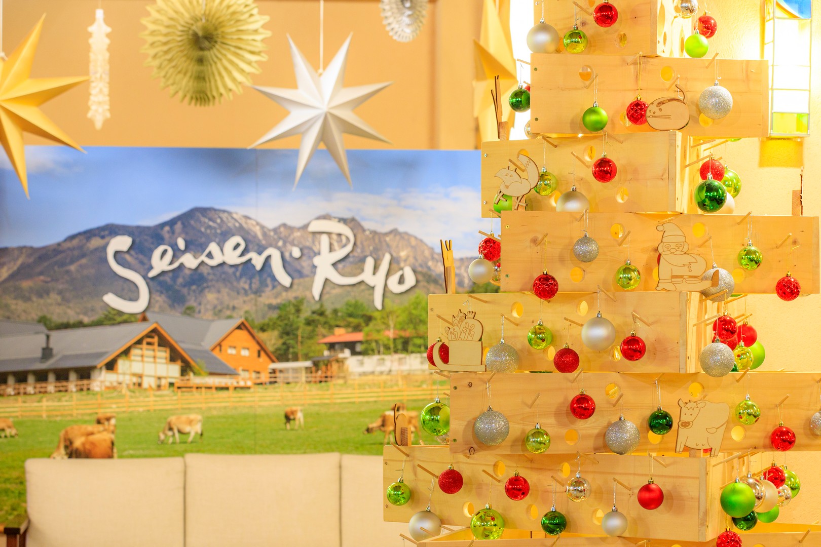 新館フロントのツリー