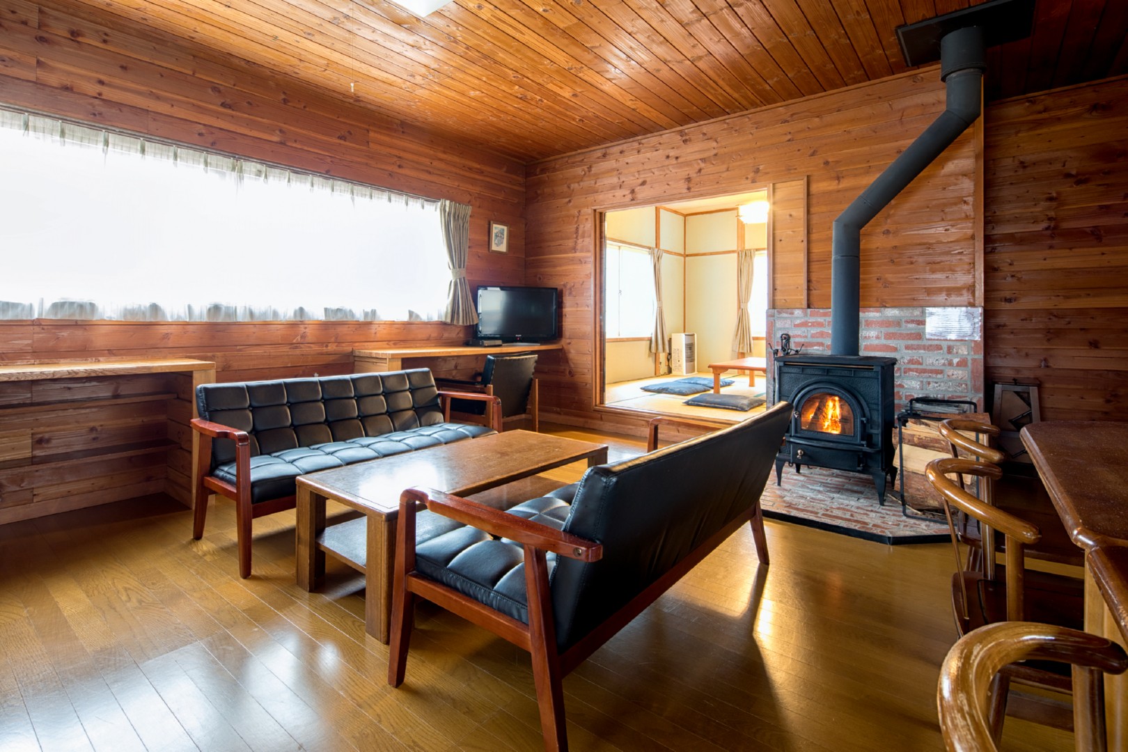 和室キャビン 最大8名まで対応