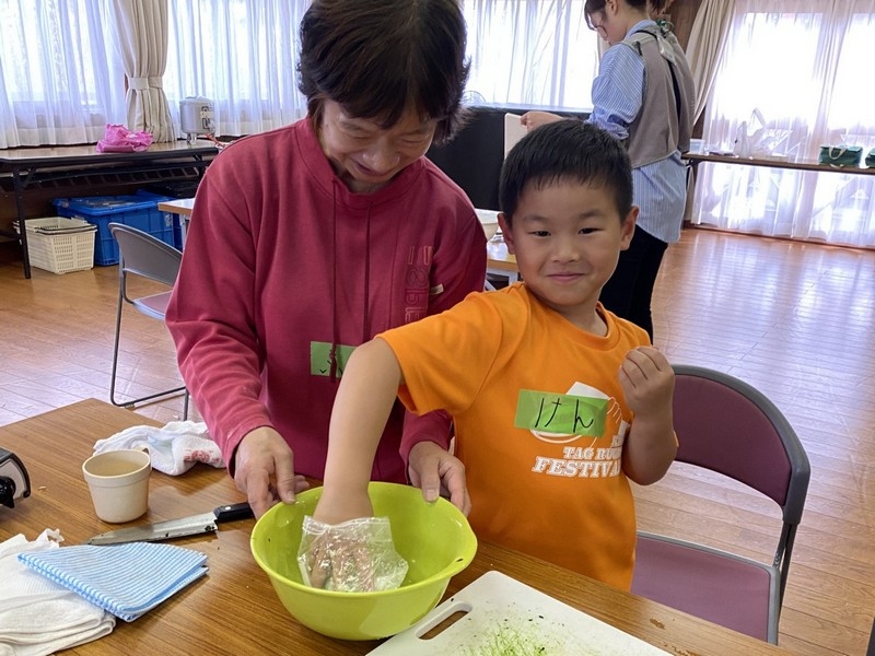 よもぎ団子づくり